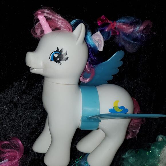 Little Pony - Picture 2 of 4
